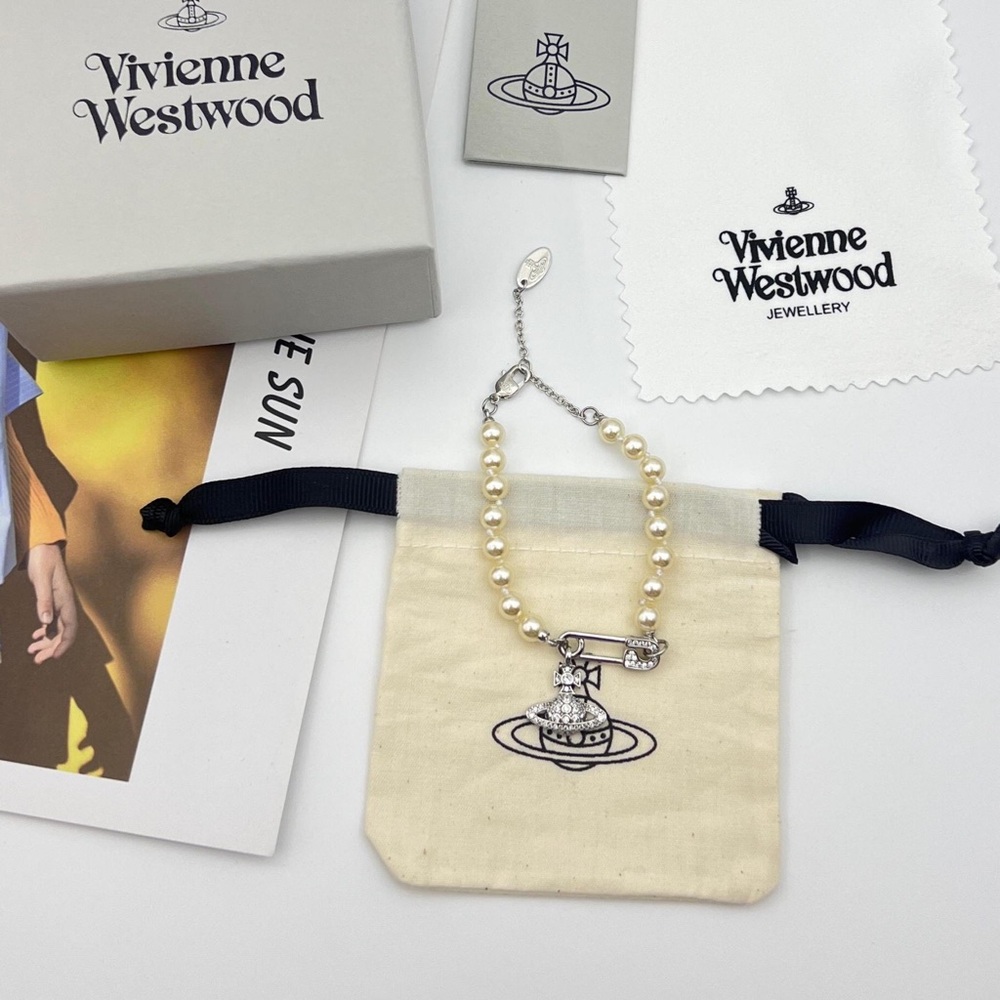 Vivienne Westwood Saturn Brooch Pearl Bracelet - Silver - Picture 3 of 6